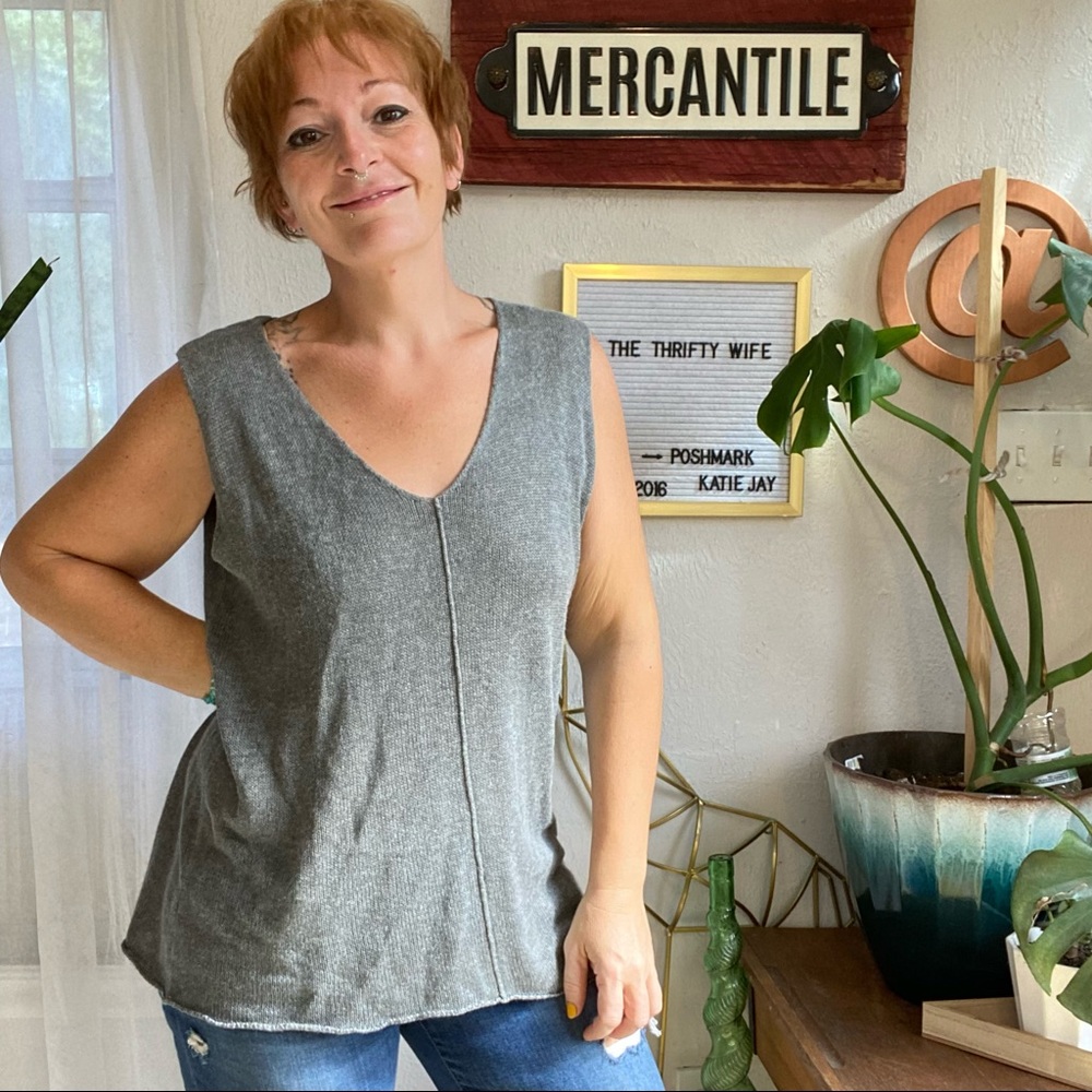 Cantoo asymmetrical Gray Cotton / Viscose Blend Knit Sleeveless Sweater Medium - Picture 3 of 15